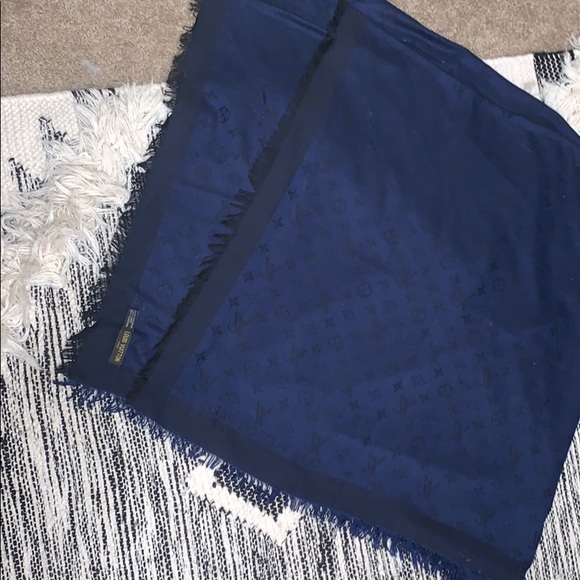 Louis Vuitton Night Blue Monogram Wool Shawl - Picture 2 of 6